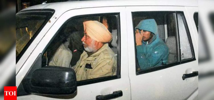 Random checks by ‘officers’ leave Indian students in US scared | Hyderabad News