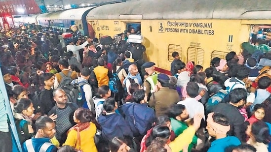 New Delhi Railway Station stampede updates: Nitish announces compensation for Bihar victims’ families