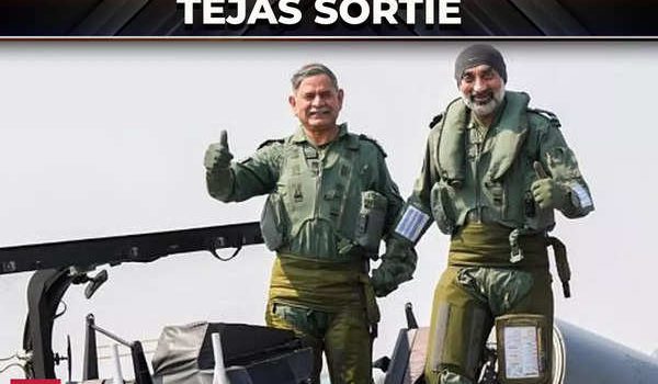 IAF, Army chiefs take LCA Tejas sortie ahead of Aero India-2025 in Bengaluru – The Economic Times Video