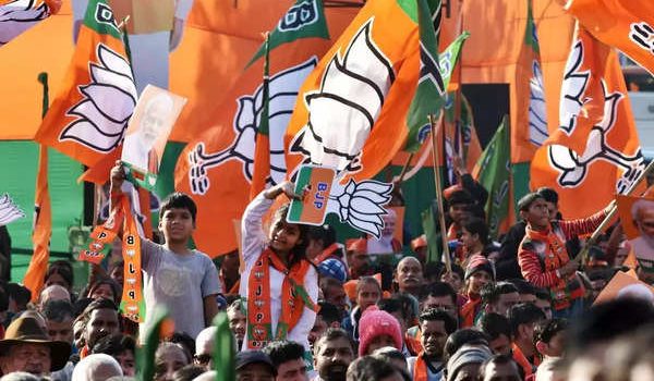 India News Live Updates: Delhi CM’s swearing-in ceremony may take place at the Ramlila ground on Feb 18, as per ANI sources
