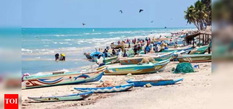 SL navy detains 11 Indian fishermen | Madurai News