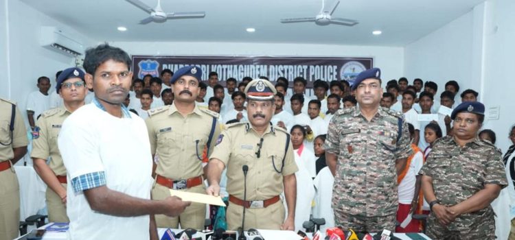 86 Maoists surrender before Telangana police | Latest News India