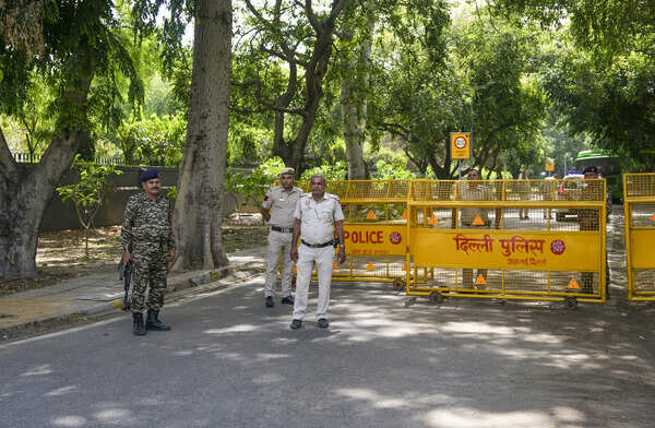 India Pakistan Live News Updates: Pakistani official declared persona non grata; asked to leave India within 24 hours